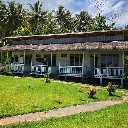 Pristine Paradise Dive Resort - Togean Islands, Una Una Pulau Unauna Ngoại thất bức ảnh