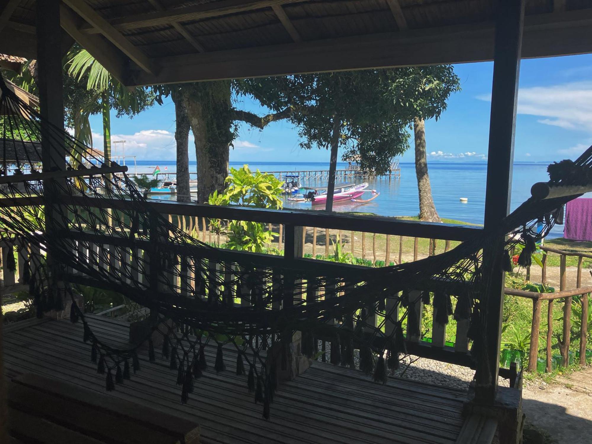 Pristine Paradise Dive Resort - Togean Islands, Una Una Pulau Unauna Ngoại thất bức ảnh