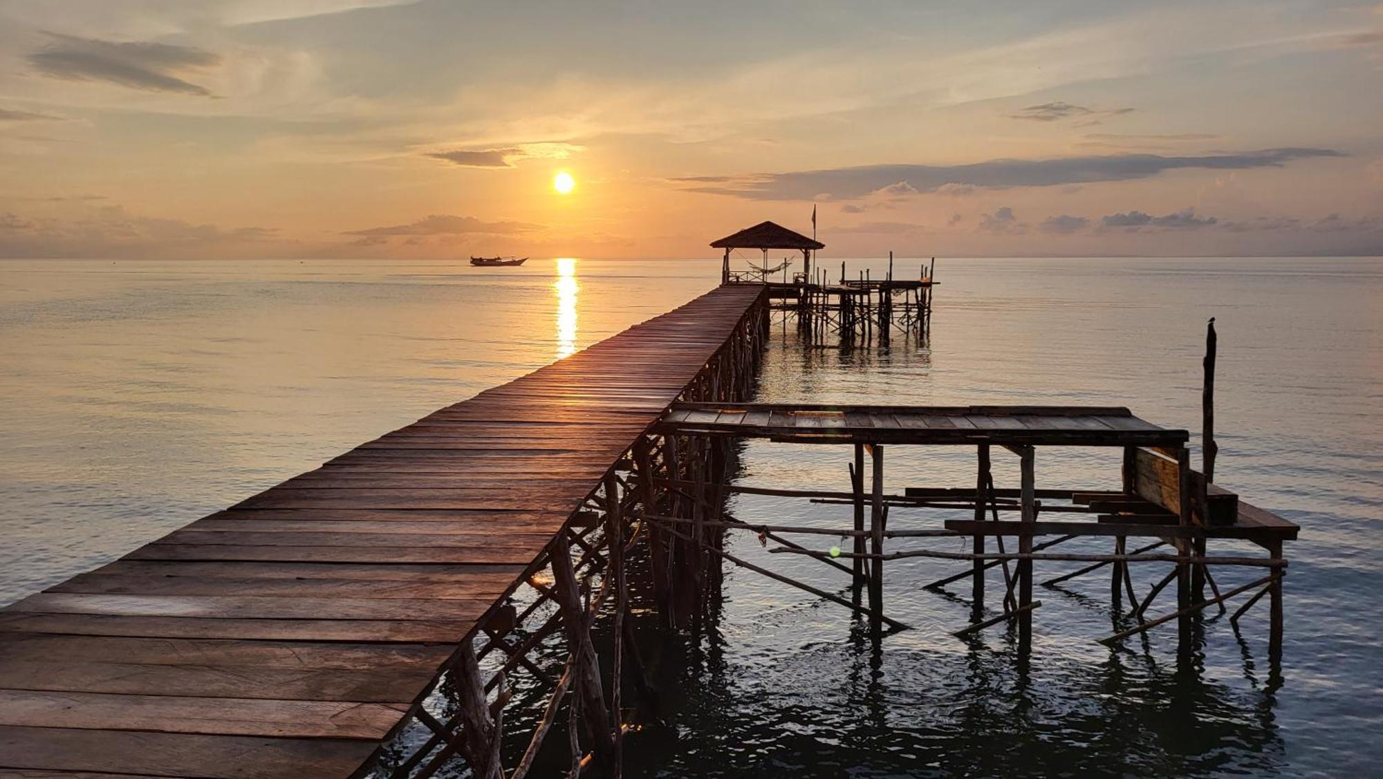 Pristine Paradise Dive Resort - Togean Islands, Una Una Pulau Unauna Ngoại thất bức ảnh