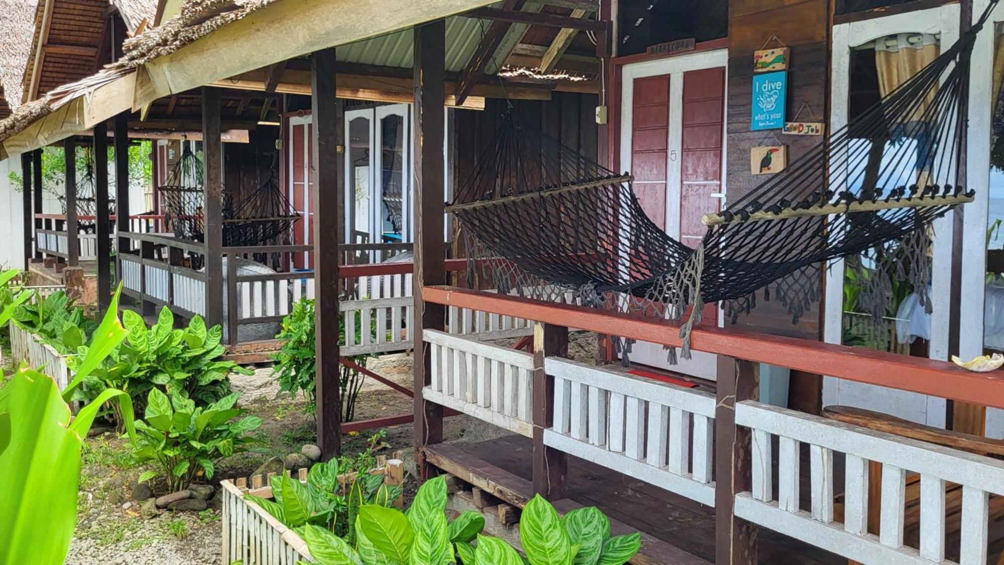 Pristine Paradise Dive Resort - Togean Islands, Una Una Pulau Unauna Ngoại thất bức ảnh
